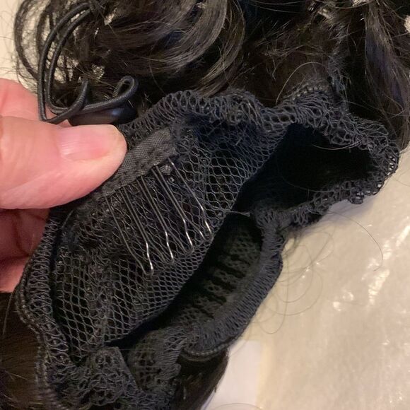 Messy Bun Black Curly adjustable Hairpiece - Picture 3 of 4